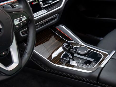 Used 2023 BMW X6 xDrive40i w/ Climate Comfort Package image 12