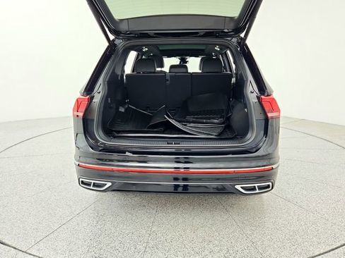 Used 2023 Volkswagen Tiguan SEL R-Line image 19