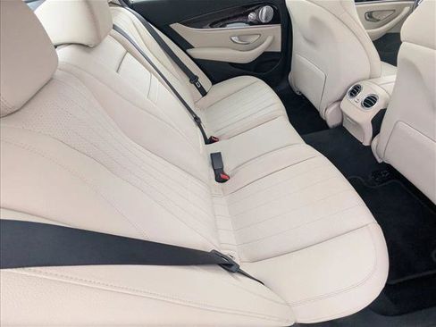 Used 2020 Mercedes-Benz E 350 Sedan image 17