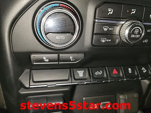 Used 2022 GMC Sierra 2500 SLE w/ SLE Convenience Package image 17