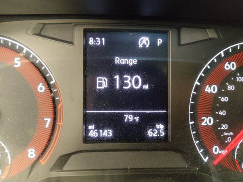 Used 2019 Volkswagen Jetta SE w/ Cold Weather Package FWD image 23