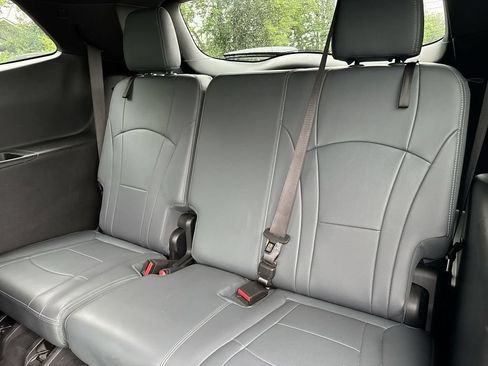 Used 2023 Buick Enclave Essence FWD image 23