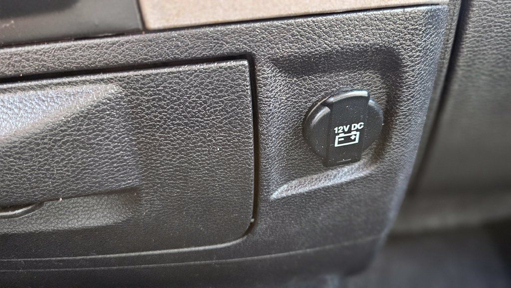 Used 2016 RAM 1500 ST w/ SXT Appearance Group AWD/4WD image 34