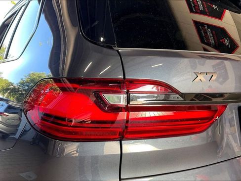 Used 2021 BMW X7 M50i w/ Cold Weather Package AWD/4WD image 19