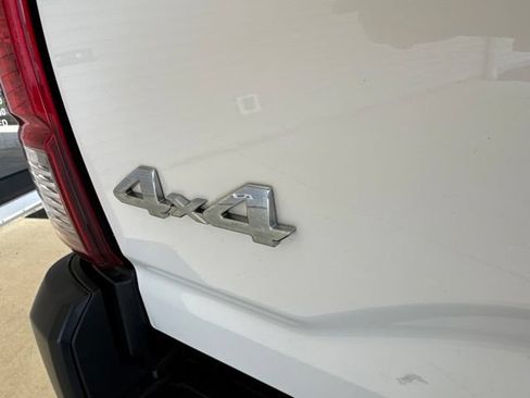 Used 2019 Toyota Tacoma SR AWD/4WD image 27