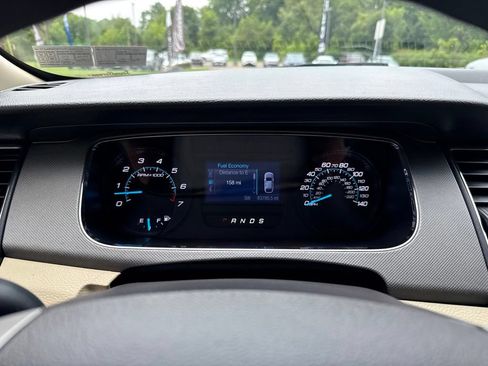 Used 2016 Ford Taurus SE FWD image 14