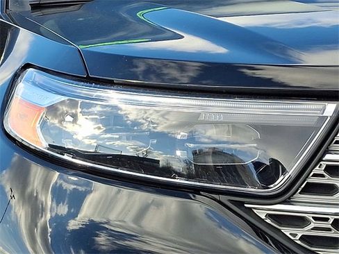 Used 2022 Ford Explorer Limited w/ Hybrid Equipment Group 310A image 9