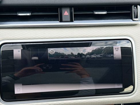 Used 2023 Land Rover Range Rover Velar R-Dynamic S AWD/4WD image 32