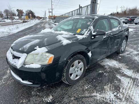 Used 2009 Dodge Avenger SE image 3
