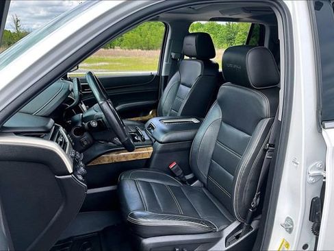 Used 2017 GMC Yukon Denali w/ Open Road Package AWD/4WD image 21