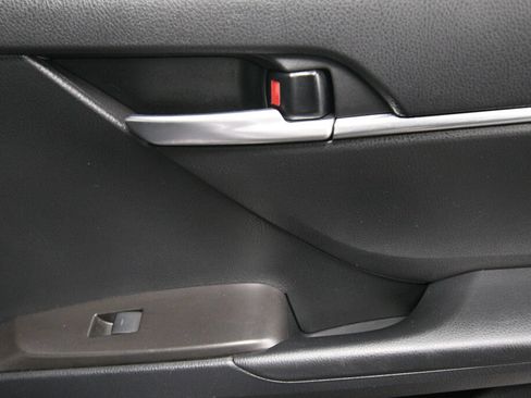Used 2024 Toyota Camry SE w/ Cold Weather Package FWD image 24