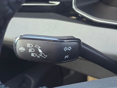 New 2026 Volkswagen Jetta SE FWD image 28