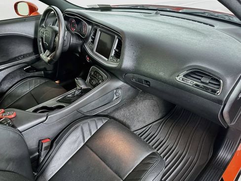 Used 2017 Dodge Challenger SRT Hellcat RWD image 31