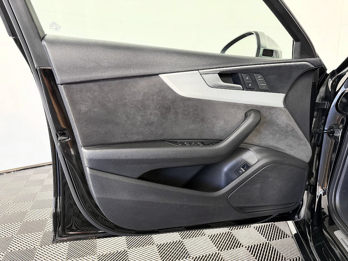 Used 2019 Audi S4 Premium w/ Convenience Package AWD/4WD image 27