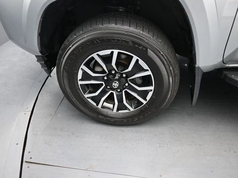 Used 2023 Toyota Tacoma TRD Sport AWD/4WD image 14