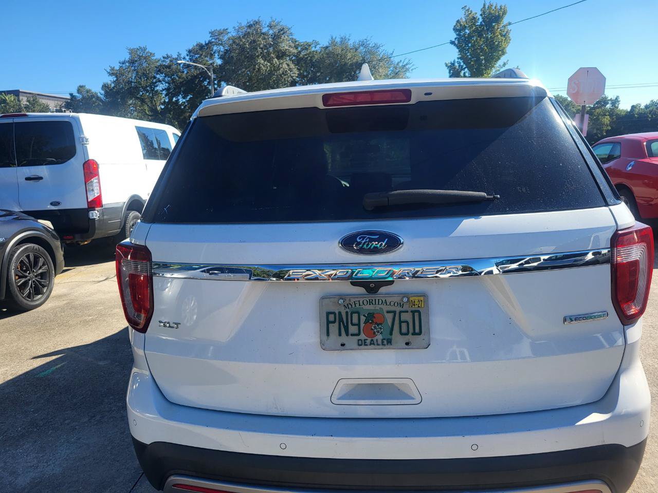 Used 2016 Ford Explorer XLT w/ Equipment Group 202A FWD image 33
