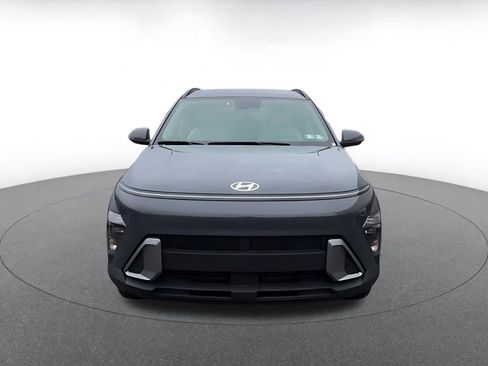 Used 2025 Hyundai Kona SEL image 4