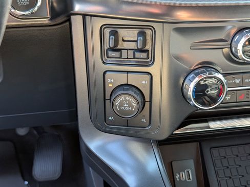 New 2025 Ford F150 Lariat w/ Equipment Group 502A High image 25