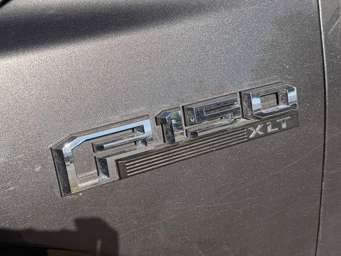 Used 2018 Ford F150 XLT w/ Equipment Group 302A Luxury AWD/4WD image 9