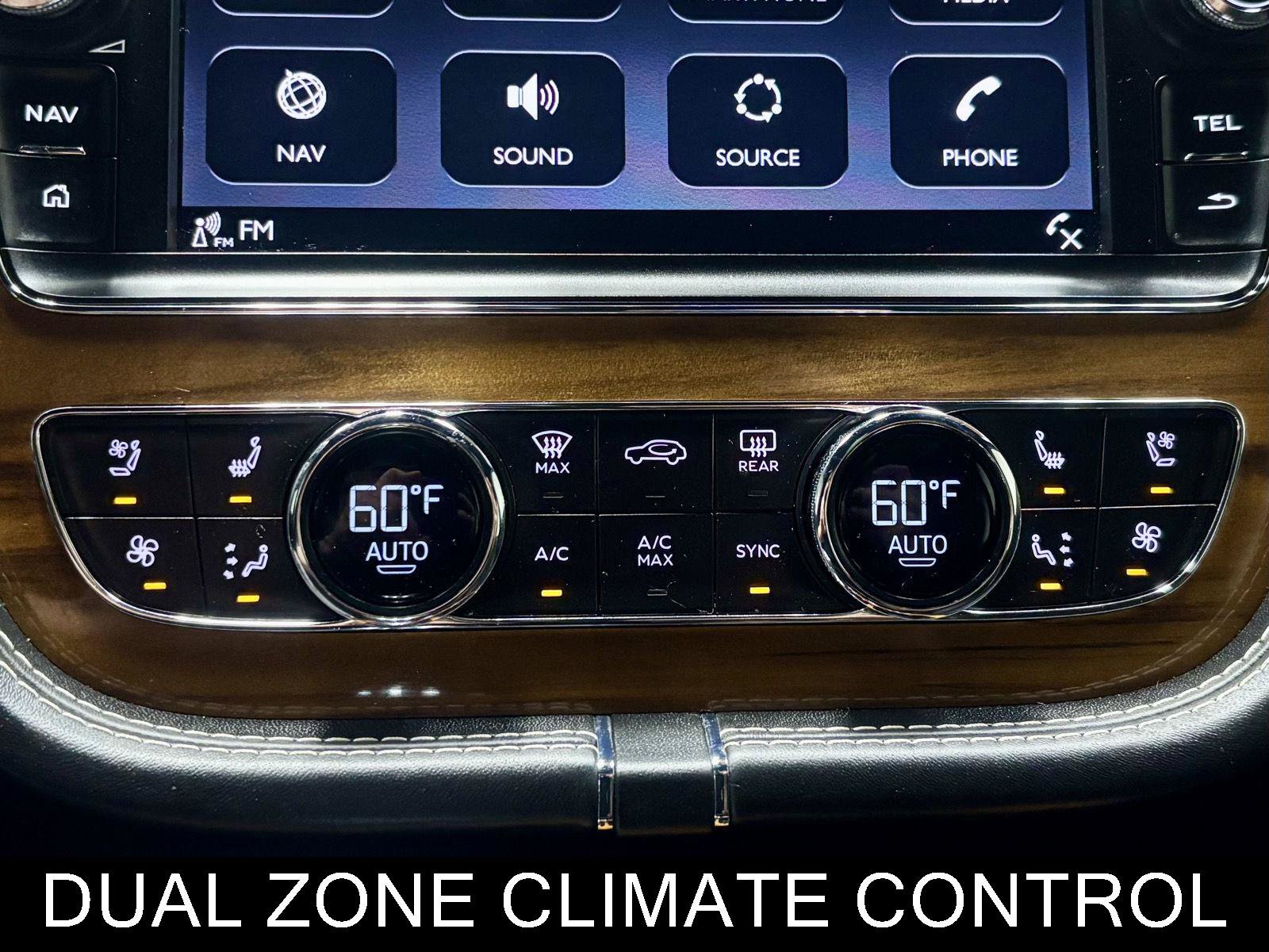 Used 2018 Bentley Bentayga AWD/4WD image 34