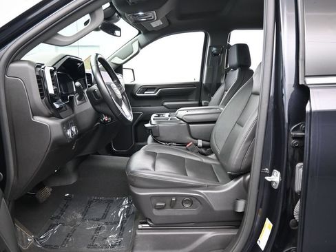 Used 2025 GMC Sierra 1500 SLT RWD image 11
