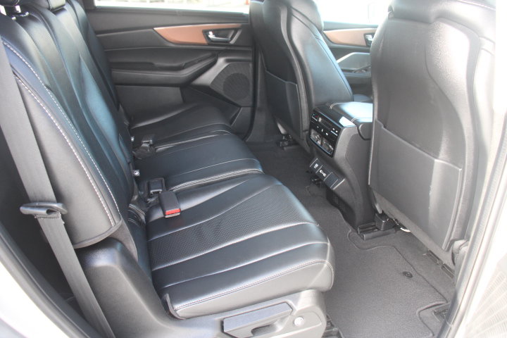 Used 2022 Acura MDX w/ Technology Package AWD/4WD image 19