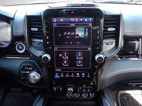 Used 2025 RAM 1500 Limited w/ Trailer Tow Group AWD/4WD image 9