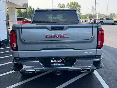Used 2023 GMC Sierra 1500 SLT w/ SLT Premium Package AWD/4WD image 5
