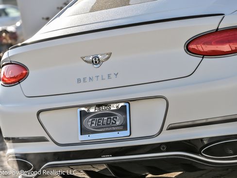 Used 2024 Bentley Continental GT Speed image 14