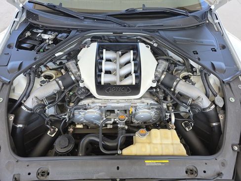 Used 2016 Nissan GT-R Premium AWD/4WD image 30