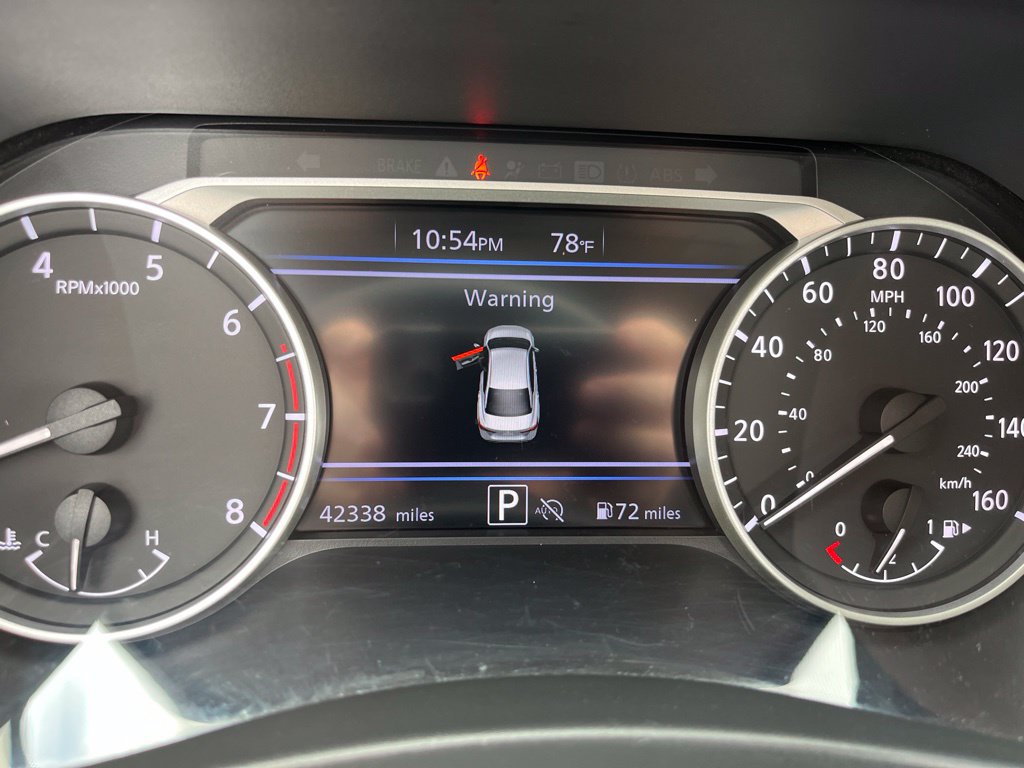 Used 2025 Nissan Sentra SV FWD image 22