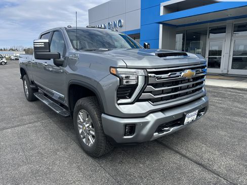 New 2026 Chevrolet Silverado 2500 High Country w/ High Country Premium Package AWD/4WD image 2