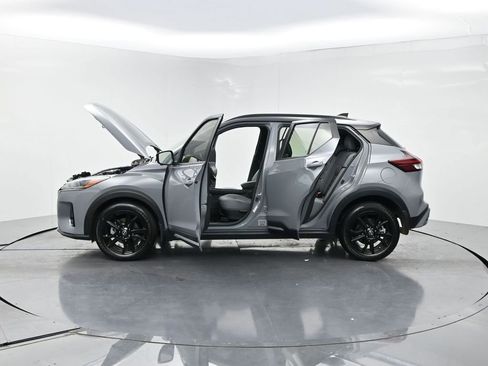 Used 2024 Nissan Kicks SR w/ SR Premium Package FWD image 28