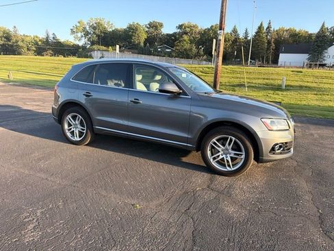 Used 2015 Audi Q5 2.0T Premium Plus w/ Technology Package AWD/4WD image 19