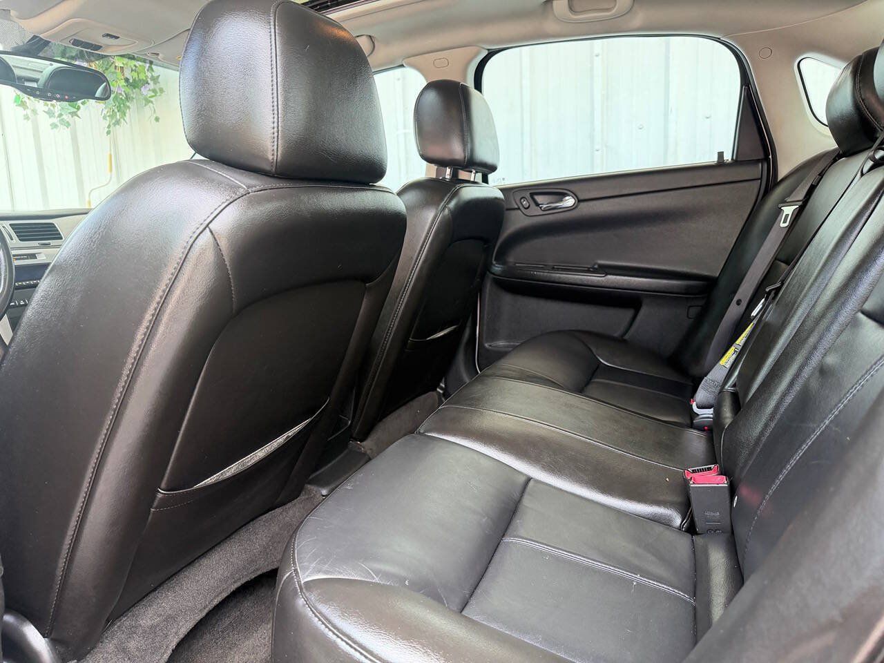 Used 2008 Chevrolet Impala LTZ FWD image 29