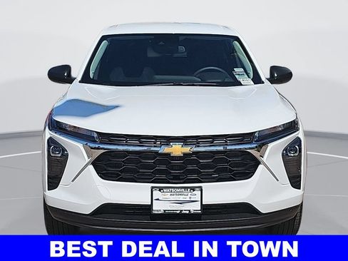 New 2026 Chevrolet Trax LS w/ Driver Confidence Package FWD image 8