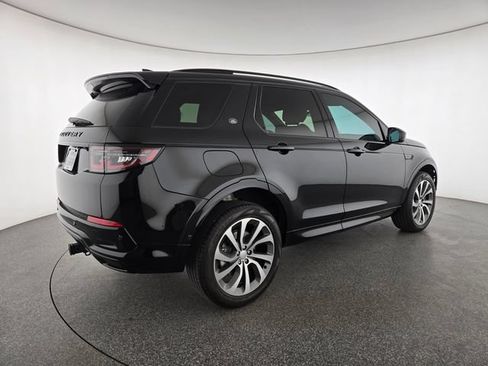 Used 2024 Land Rover Discovery Sport Dynamic SE AWD/4WD image 2