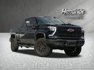 Used 2024 Chevrolet Silverado 2500 ZR2 w/ ZR2 Bison Edition video 2