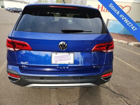 Certified 2024 Volkswagen Taos SEL image 9