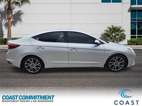Used 2019 Hyundai Elantra Limited w/ Cargo Package image 5