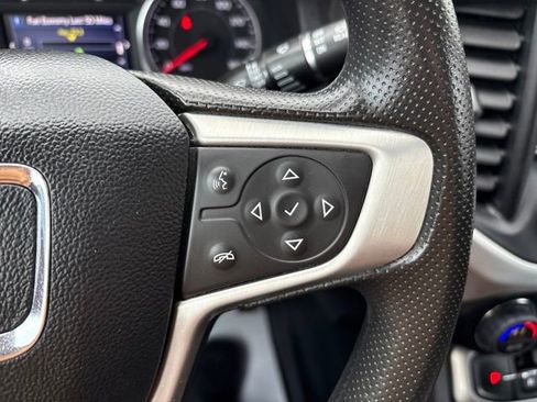 Used 2023 GMC Acadia SLE w/ Driver Convenience Package image 13