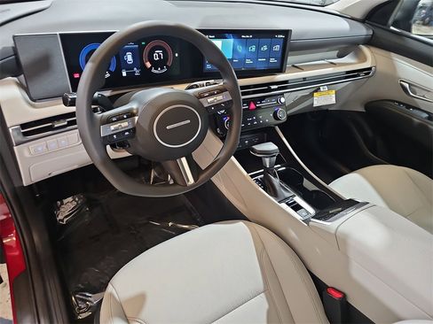 New 2026 Hyundai Tucson SEL image 16