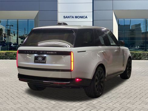 New 2026 Land Rover Range Rover SE image 5