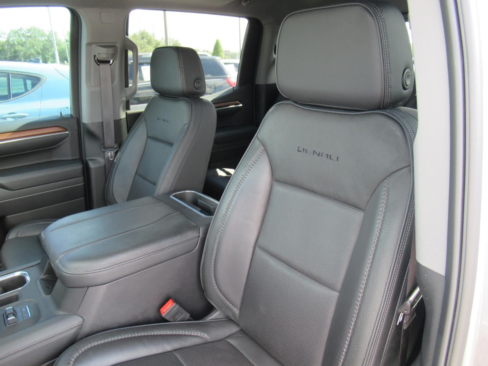 Used 2025 GMC Sierra 1500 Denali w/ Denali Reserve Package AWD/4WD image 22