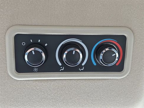 New 2025 Chevrolet Express 2500 w/ Safety Package image 24