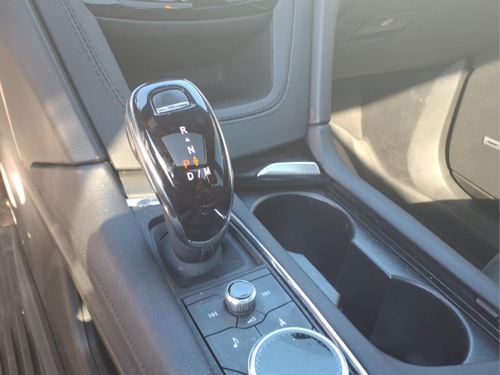Used 2024 Cadillac XT6 Premium Luxury w/ LPO, Floor Liner Package FWD image 19