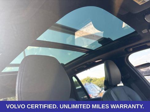 Certified 2025 Volvo XC90 T8 Ultra w/ Lounge Package AWD/4WD image 15