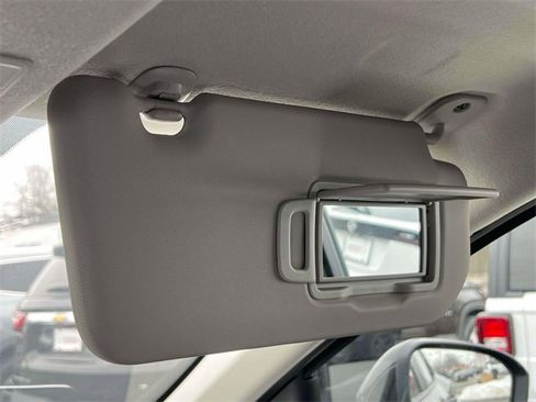 Used 2025 Nissan Kicks SV w/ Illumination Package image 29