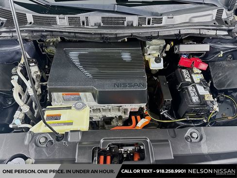 Used 2018 Nissan Leaf SL w/ SL Technology Package FWD image 30