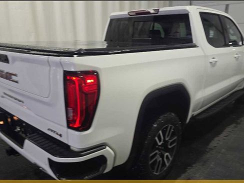 Used 2022 GMC Sierra 1500 AT4 w/ AT4 Premium Package image 8